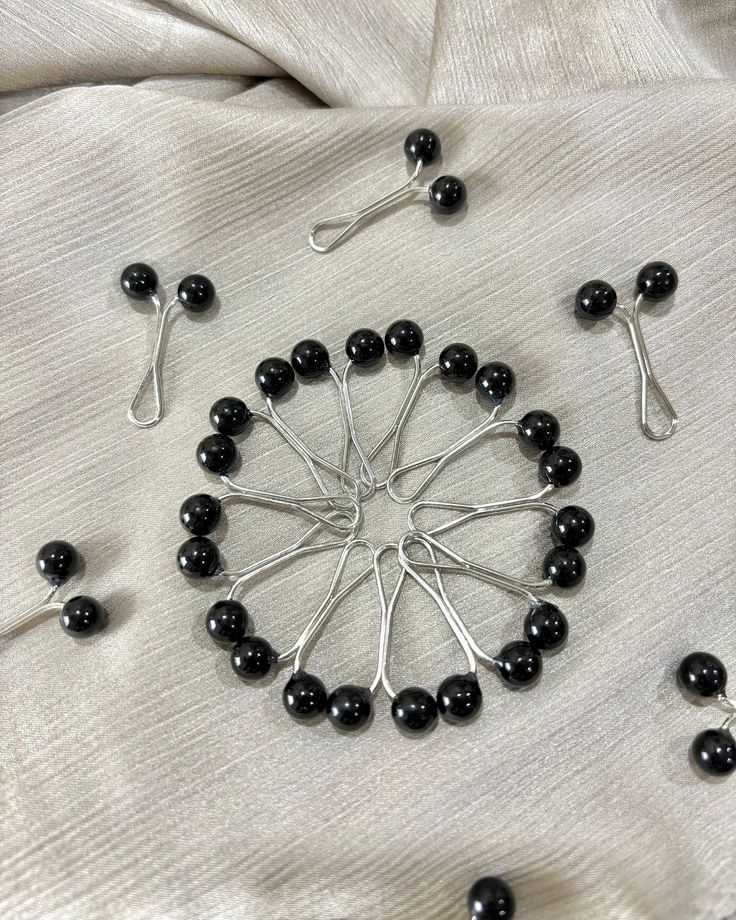 Loops Pin's